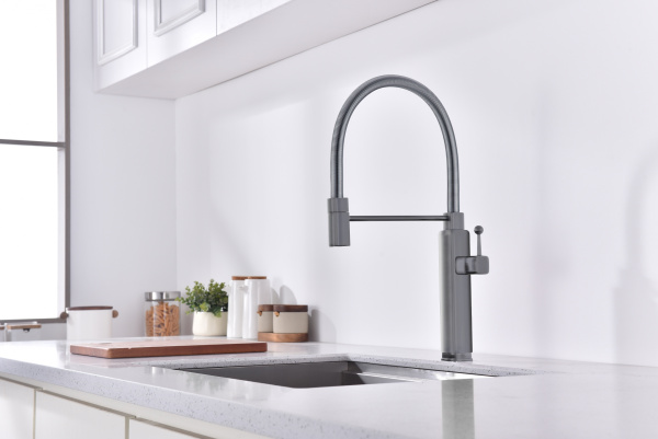 Смеситель для кухни Vincea VKF-101GM, вороненая сталь