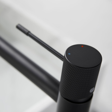 Смеситель для раковины Desire VBF-1D2MB однорычажный, черный