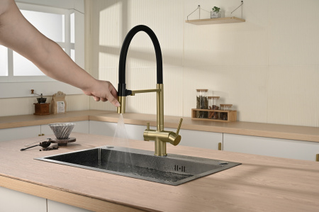 Смеситель для кухни Vincea VKF-120BG, брашированное золото