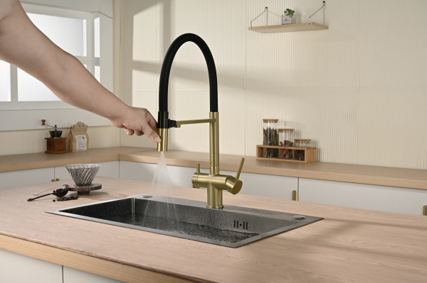 Смеситель для кухни Vincea VKF-120BG, брашированное золото