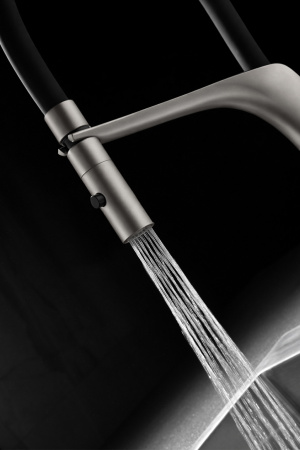 Смеситель для кухни Vincea VKF-115GM, вороненая сталь