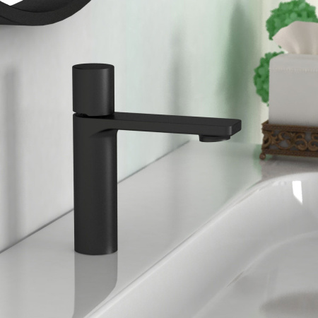 Смеситель для раковины Вог (Vogue) VBF-4V3MB, черный