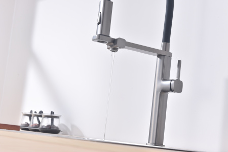 Смеситель для кухни Vincea VKF-119GM, вороненая сталь