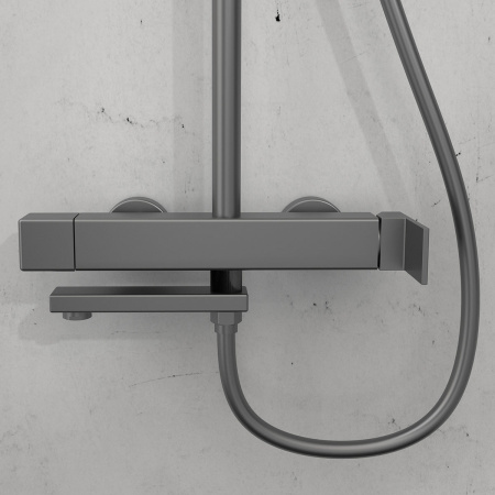 Душевая стойка Куб (Cube) VSFS-1C1GM с изливом, вороненая сталь