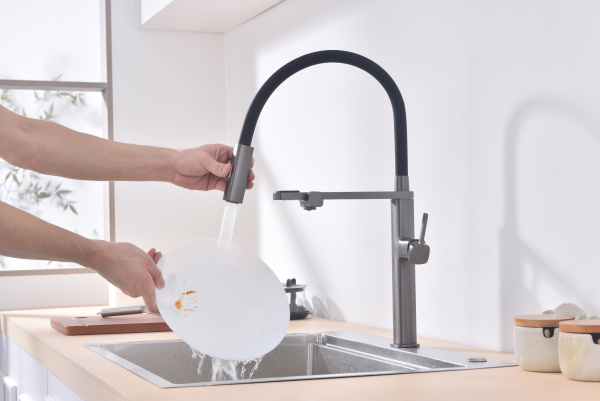 Смеситель для кухни Vincea VKF-119GM, вороненая сталь