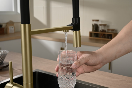 Смеситель для кухни Vincea VKF-120BG, брашированное золото